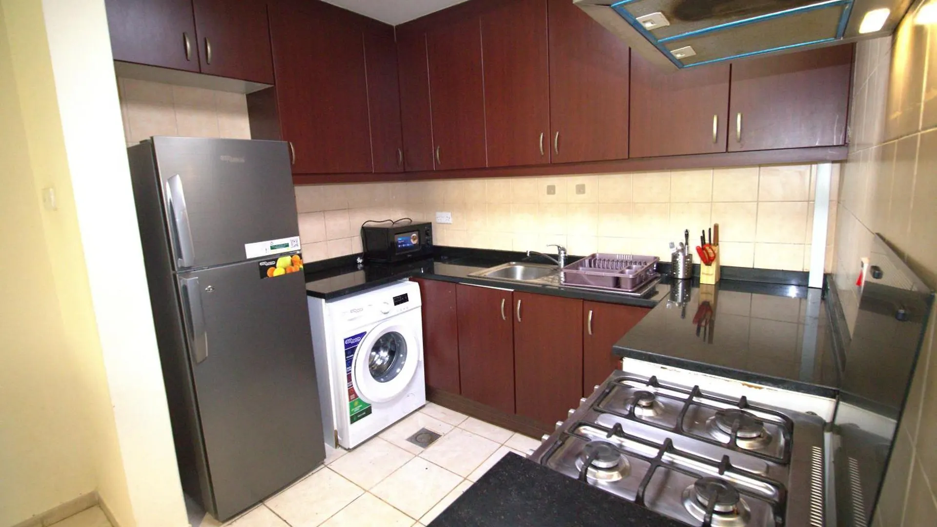 Druvya Holiday Homes, Bld Dg022, Street No,2 Discovery Gardens, Close To The Gardens Metro 3 Minutes Walkable Dubai United Arab Emirates