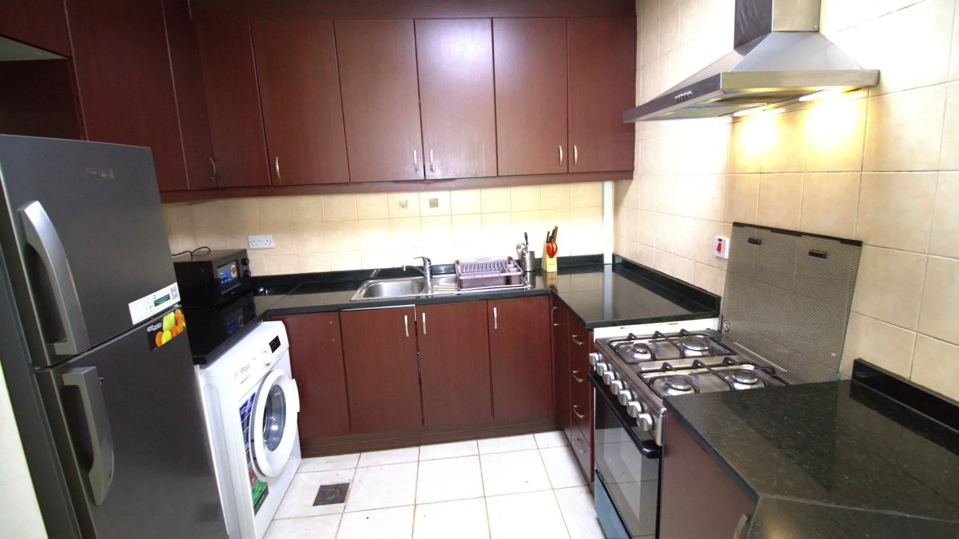 Druvya Holiday Homes, Bld Dg022, Street No,2 Discovery Gardens, Close To The Gardens Metro 3 Minutes Walkable Dubai 0*,  United Arab Emirates