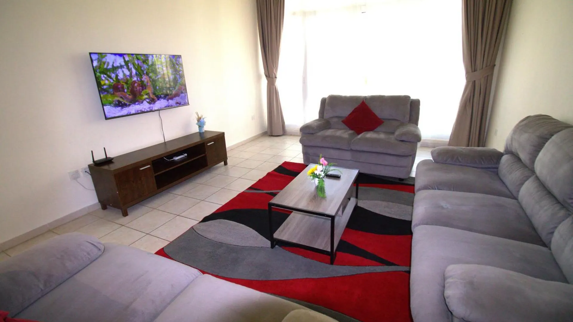 Druvya Holiday Homes, Bld Dg022, Street No,2 Discovery Gardens, Close To The Gardens Metro 3 Minutes Walkable Dubai Apartment